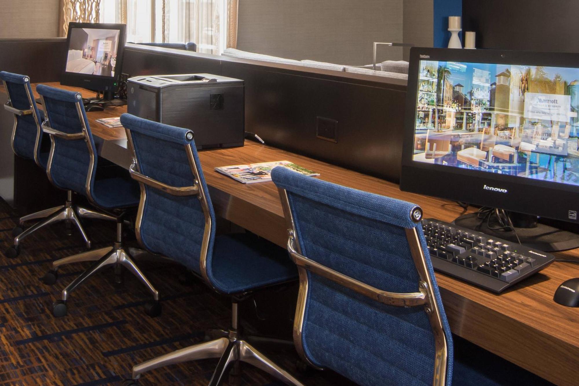 Courtyard By Marriott Raleigh-Durham Airport/Brier Creek Hotel Ngoại thất bức ảnh